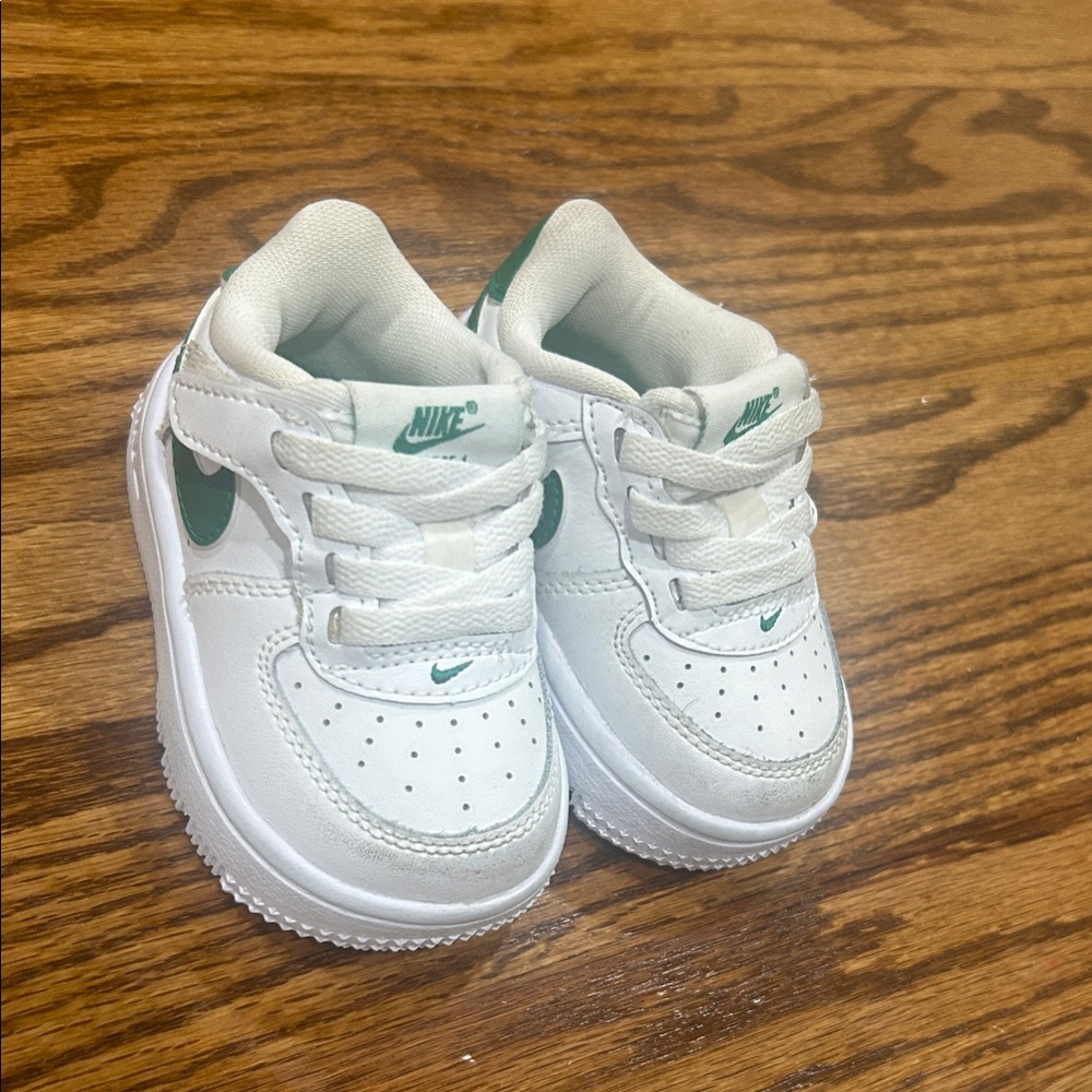 Nike Kids White and Green Sneakers